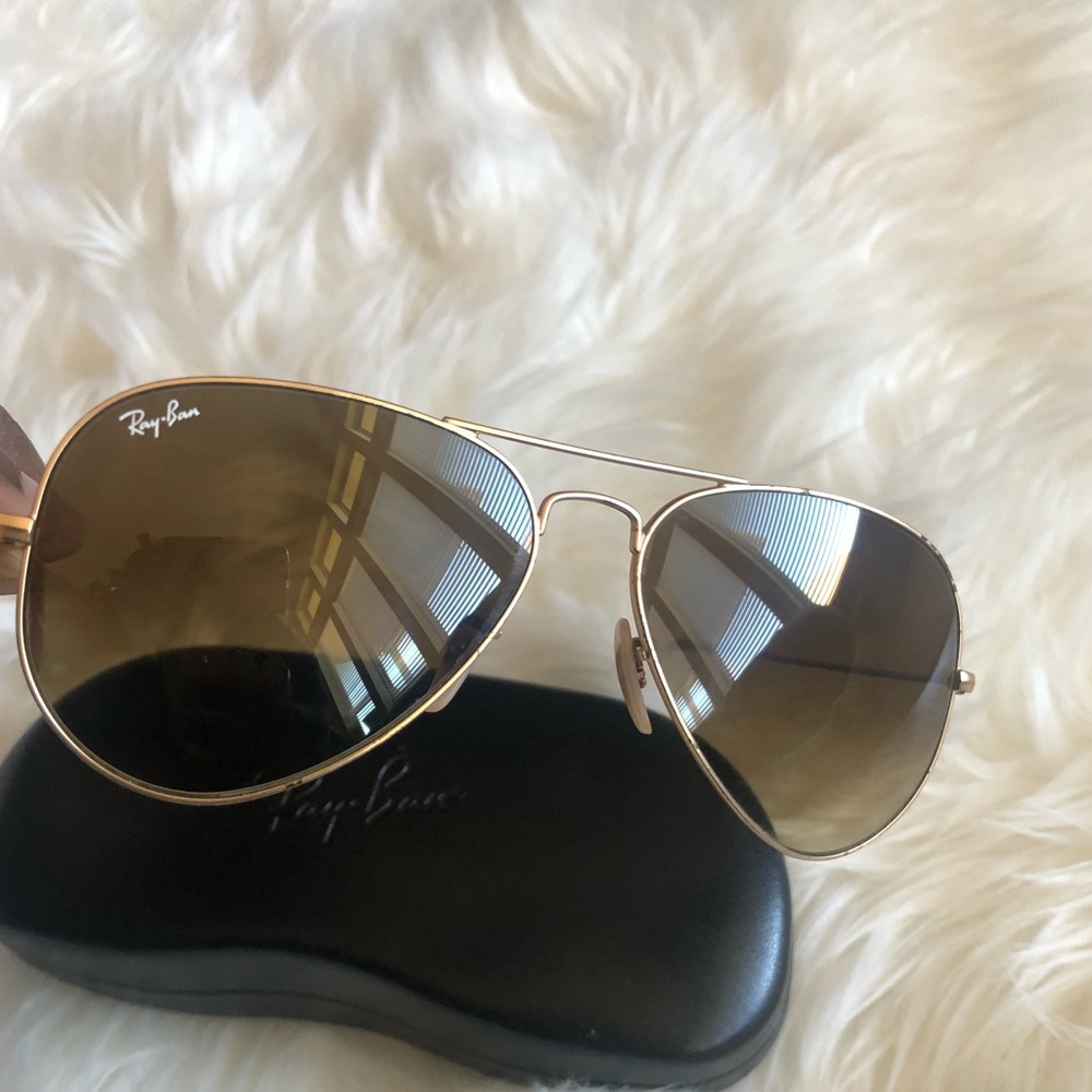Rayban Large Metal Aviator Sunglasses